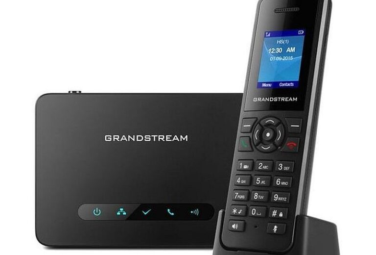 Как выбрать IP-телефон: ключевые характеристики и советы